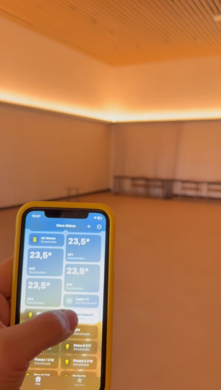 Do "em alguns dias veremos isso aqui ligado" para a automação funcionando em perfeita harmonia. No Clara Resorts – Ibiúna/SP, acompanhamos cada fase da obra para...