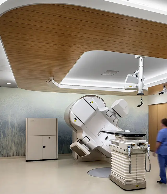 Espaço de especialidade hospitalar com iluminação automatizada