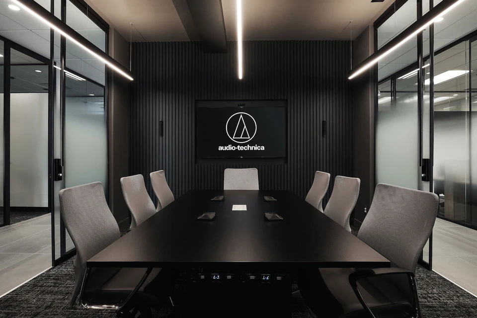 Sede da Audio-Technica no Canadá: referência de escritórios, sedes e ambientes corporativos com sistema de áudio K-array