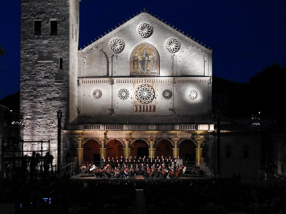 Festival dei Due Mondi: referência de shows, festivais e concertos com sistema de áudio K-array