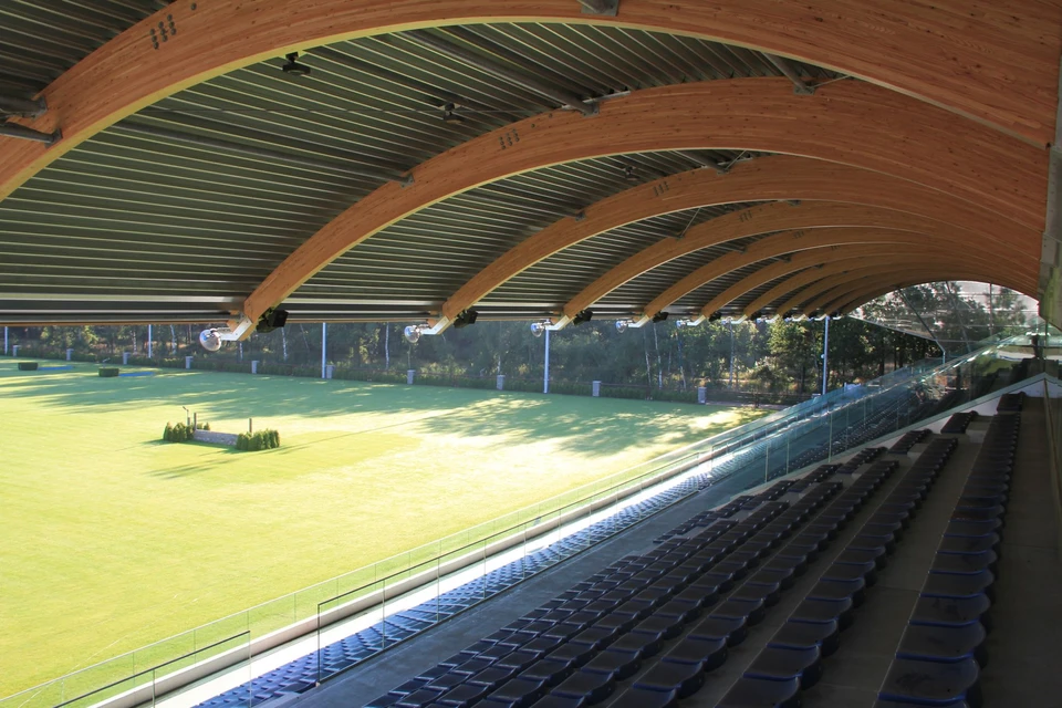 Centro equestre Stal Tops: referência de arenas, estádios e instalações esportivas com sistema de áudio K-array