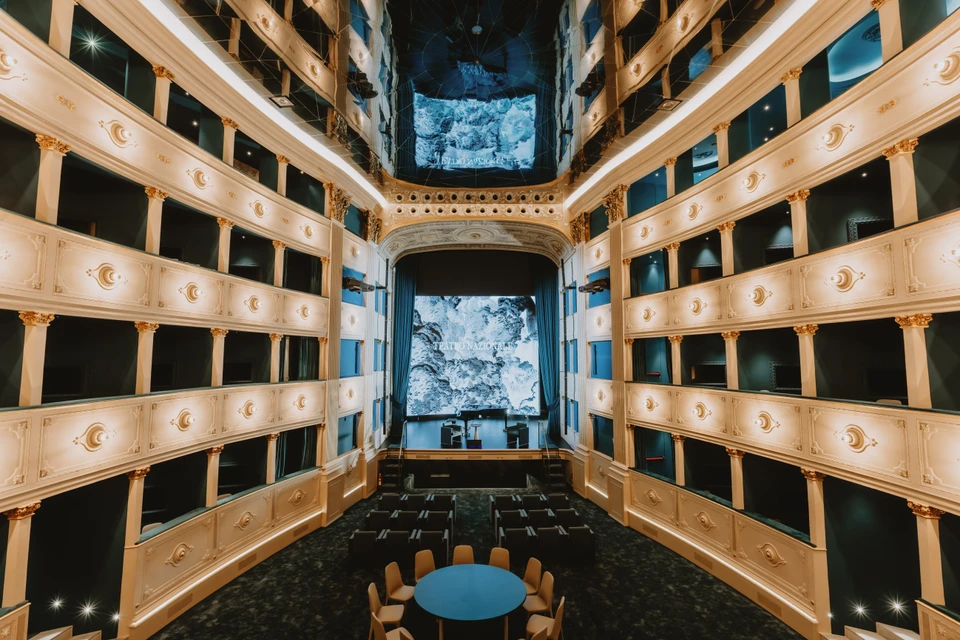 Teatro Nazionale: referência de teatros, auditórios e espaços de apresentação com sistema de áudio K-array