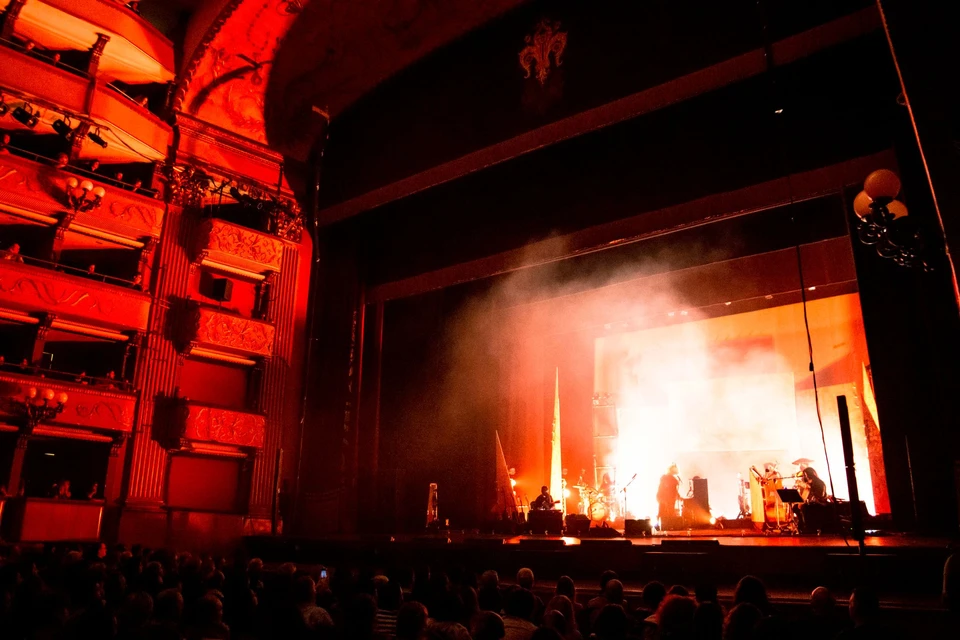 Turnê 'Ballate per Uomini e Bestie', de Vinicio Capossela: referência de teatros, auditórios e espaços de apresentação com sistema de áudio K-array