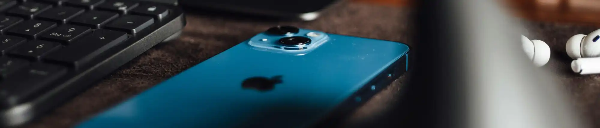 Porque o iPhone para de carregar com 80%