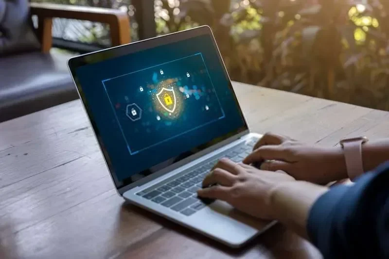Sobre proteção de Antivírus, firewall em computadores e notebooks